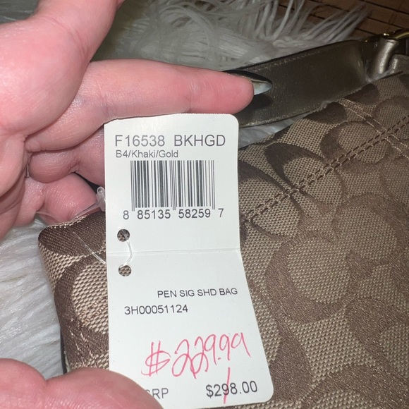 COACH Penelope Signature C Bag - Picture 8 of 12